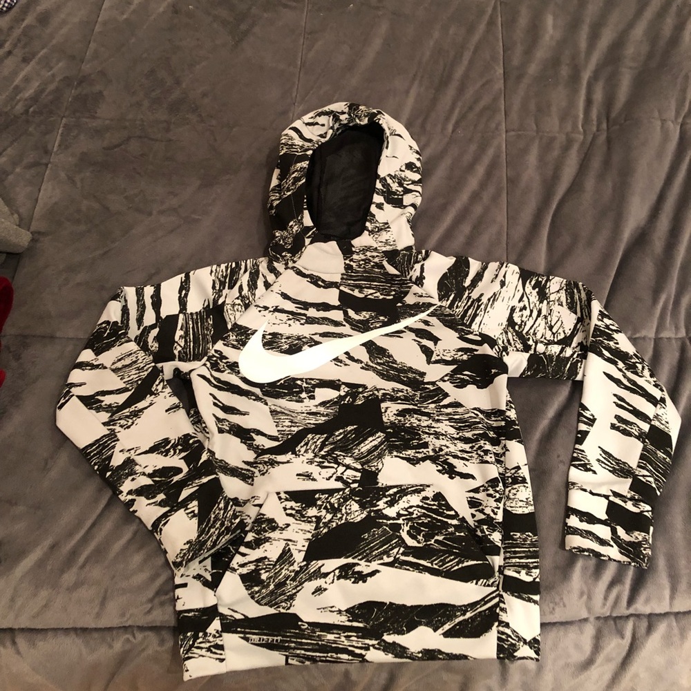 Nike youth medium -boys-Nike hoodie